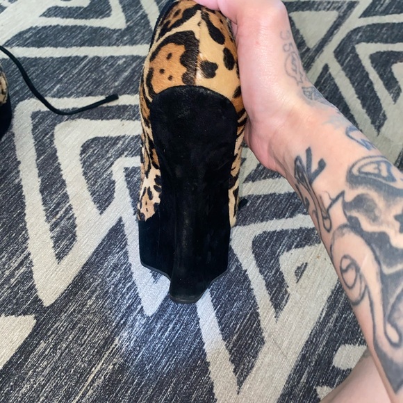 L.A.M.B Nate ii leopard print calf hair wedge - Picture 5 of 9